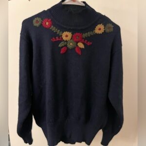 Le Moda Embroidered Women's Floral Wool Sweater